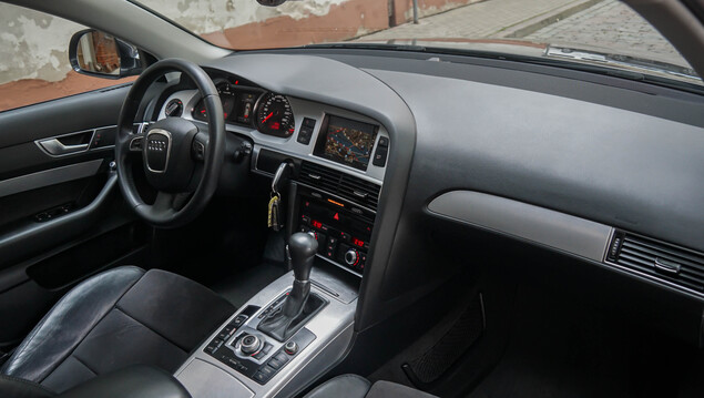Audi A6 Allroad 2011 