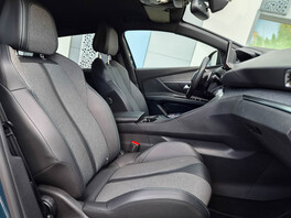 Peugeot 3008 2023s