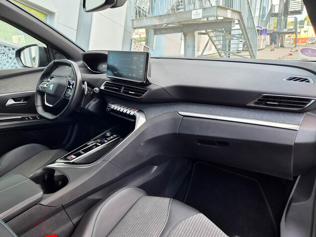 Peugeot 3008 2023 