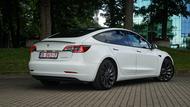 Tesla Model 3 2021 