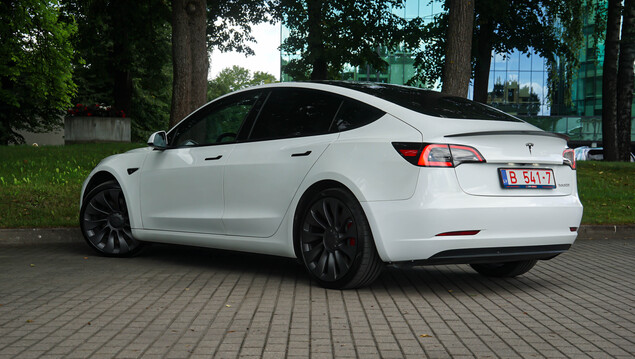 Tesla Model 3 2021 