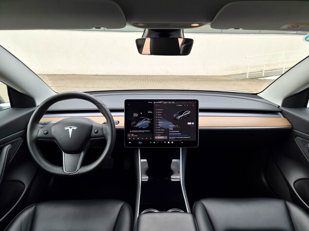 Tesla Model 3 2019 