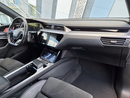 Audi E-tron 2022s