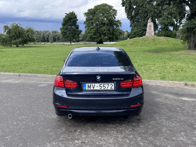 BMW 320 2014 