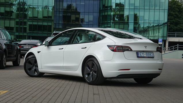 Tesla Model 3 2021 