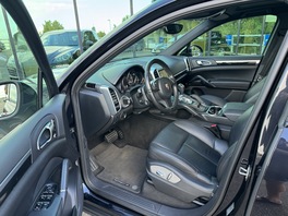 Porsche Cayenne 2011s