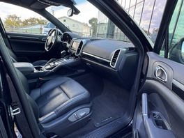 Porsche Cayenne 2011s
