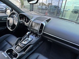 Porsche Cayenne 2011s