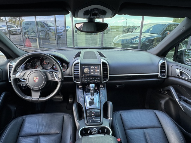 Porsche Cayenne 2011 