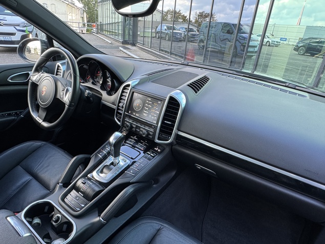 Porsche Cayenne 2011 
