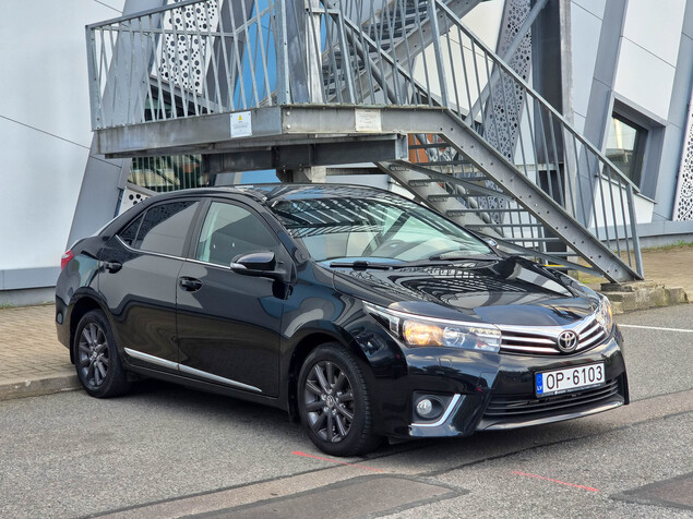 Toyota Corolla 2015 