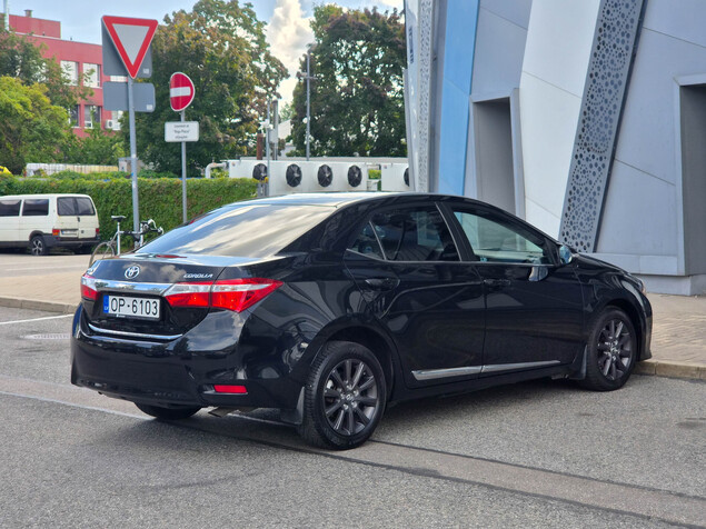 Toyota Corolla 2015 