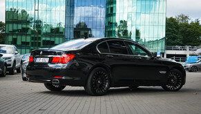BMW 740 2011s