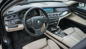BMW 740 2011s