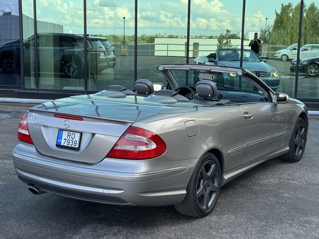 Mercedes-Benz CLK 500 2005 