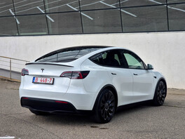Tesla Model Y 2022s
