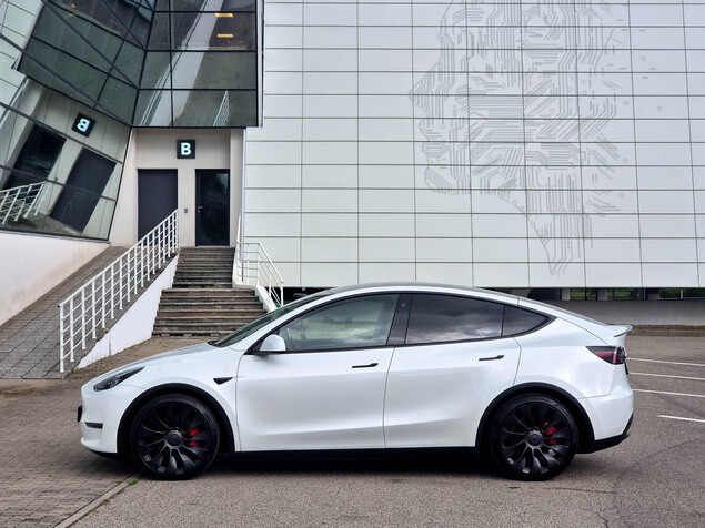Tesla Model Y 2022 