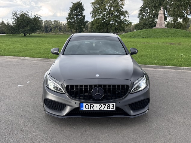 Mercedes-Benz C 200 2015 